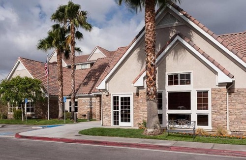 San Bernardino House | Pet-friendly Studio w/ Full Kitchen, Pool, Gym, & Self Parking