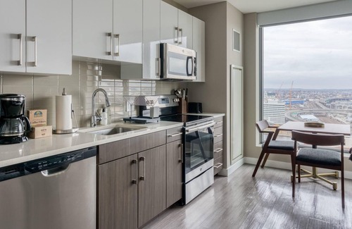 West End Apartment | Pet-Friendly Studio in Boston Near Metro