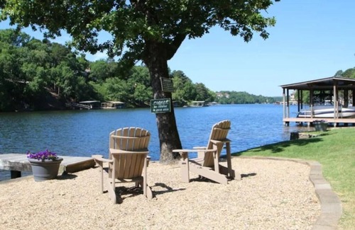 Mid America Apartment | Pet Friendly Studio Cottage #2 At The Water's Edge