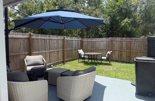 Spring Hill Apartment | Pet Friendly Studio with Private Patio