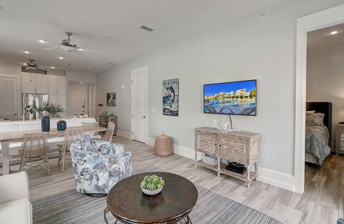 Cinnamon Shore Condo | Pet-Friendly, Stylish Condo w/Cinnamon Shore Pools, Dining & More!