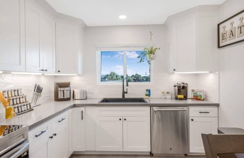 Santa Maria House | Pet-Friendly, Stylish Home w/Backyard Oasis