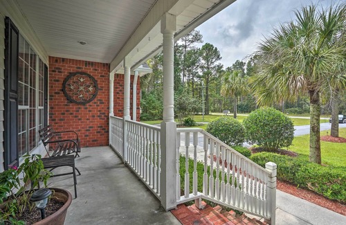 Huger House | Pet-Friendly Suburban Escape w/Deck & Grill!