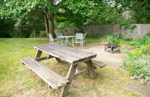 Stevensville House | Pet Friendly, Sunset Ridge, Sleeps 8