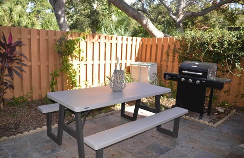 Ocean Woods House | Pet Friendly Townhouse w/Private Courtyard, Covered Parking - No Cleaning Fee