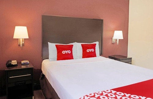 McAllen Hotel | Pet-Friendly Unit By Quinta - Free Parking And Swimming Pool Available