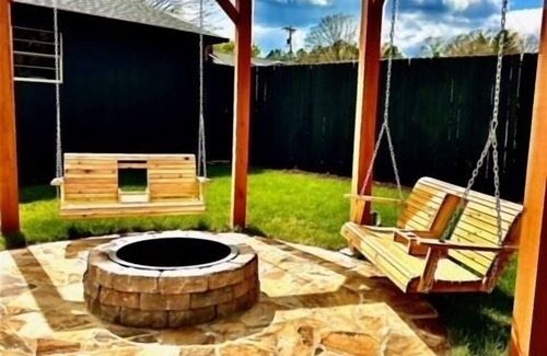 Greenville House | Pet-friendly, 5BR,4BA 8-bed, private pool+firepit, home + apt, 3 min to Furman