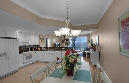 Lower Grand Lagoon Condo | PET FRIENDLY-POOLSIDE CAFE-HOT TUB- GRILL-BEACH FRONT VIEW!