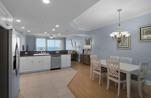 Lower Grand Lagoon Condo | PET FRIENDLY-BEACH CHAIRS UMBRELLA INCL-3 UNITS SIDE BY SIDE 1904,1905,1906