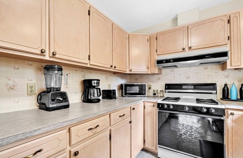 West Panama City Beach House | 🐶Pet Friendly - Walk to Beach -Dragonfly Deck🏖️