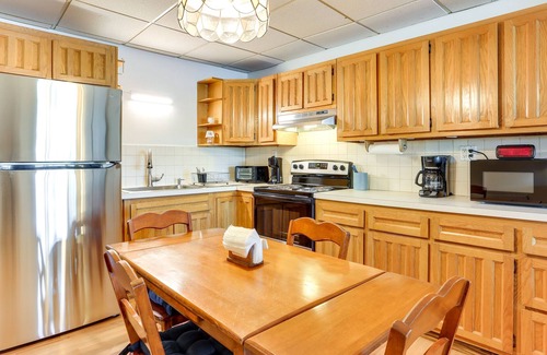 Lake Huntington Apartment | Pet-Friendly Vacation Rental w/ Kayaks & Rowboat!