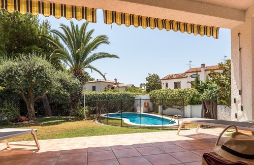 Roda de Bara Villa | Pet-Friendly Villa 100m from the Beach with Pool & Wi-Fi
