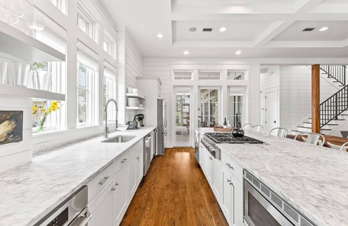 Watercolor House | Pet Friendly WaterColor 4BR Home in the Lake District