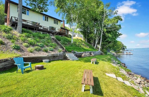 Hamilton Township Cottage | Pet friendly, waterfront cottage on Rice Lake with scenic lake views.