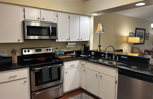 Fellowship House | Pet-Friendly WEC Horses Golf Gated Resort 2/2 BR Home Tennis Pool Gym FencedYard