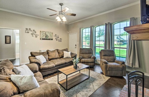 Whitehouse House | Pet-Friendly Whitehouse Home w/ Fenced Yard!