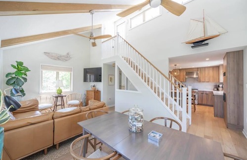 Stone Harbor Condo | Pet Friendly with a new pool, outdoor space and 4 bedrooms! Great location within walking sitance to 96th Street shopping and activities.