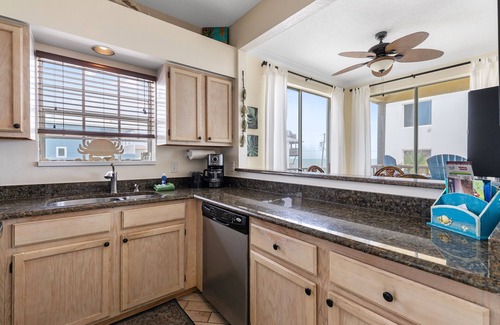 New Smyrna Beach Condo | Pet Friendly🐾Steps from Beach-Ocean Club at Turtle Mound 101🌊