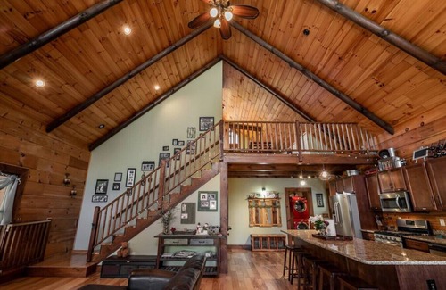 Bryson City Cabin | Pet & kid friendly Cabin in Bryson City!