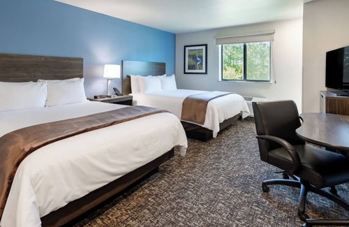 Midland Hotel | Pet-Ready Room w/Kitchenette Near Big Sky Drive-In + Permian Museum