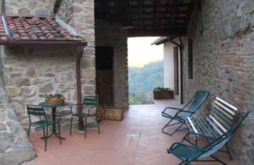 Pietrabuona House | Peter's house Podere Sondino - apartment for 6 people