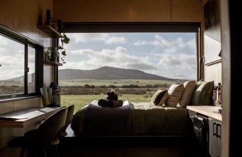 Merivale Apartment | Peter the Tiny Cabin in Esperance