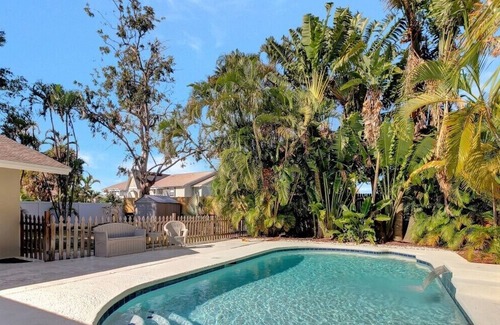 Pinellas Point House | Petes Getaway-Private pool near Beaches/Pier/Shops