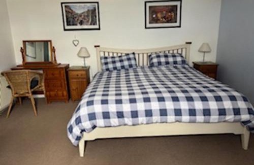 Portmahomack House | PetFriendly-Beachfront-SunsetFacingSunPorch-Garden