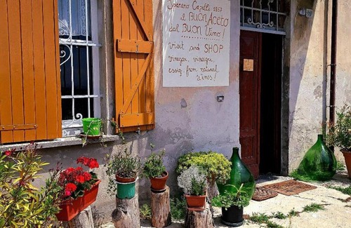 Bosnasco House | PetFriendly Holiday Home Among the Vineyards