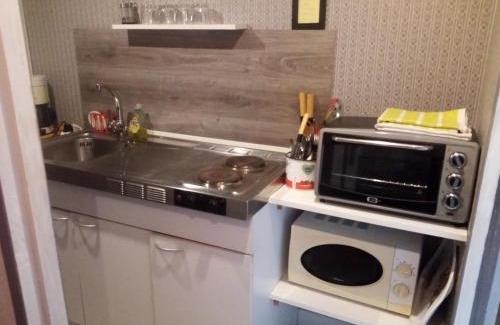 Neuilly Apartment | PETIT APPARTEMENT 30M2, 3 lits, de 1 à 4 pers