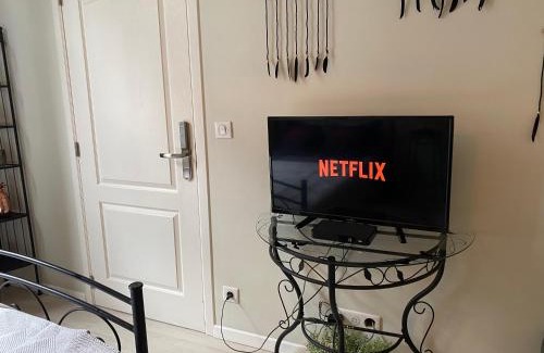 Jacht Apartment | Petit Appartement Jourdan EU