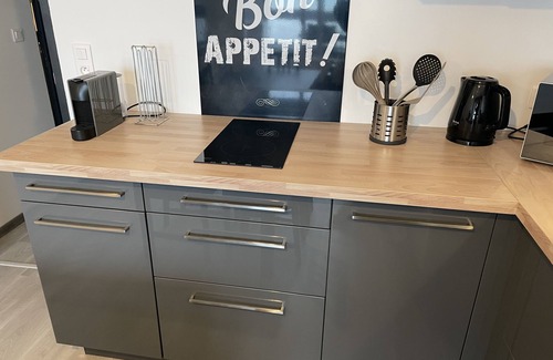 Courseulles-sur-Mer Apartment | Petit Cocon Courseullais with 2-star sea view