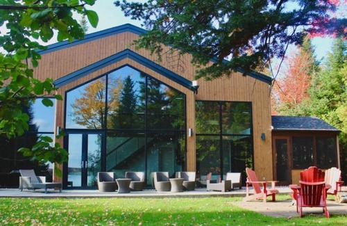 Sainte-Cecile-de-Whitton Ski Chalet | Petit coin de Paradis