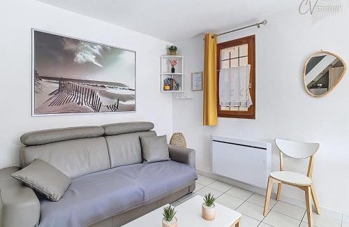 Vias House | Petit coin de paradis dans résidence avec piscine