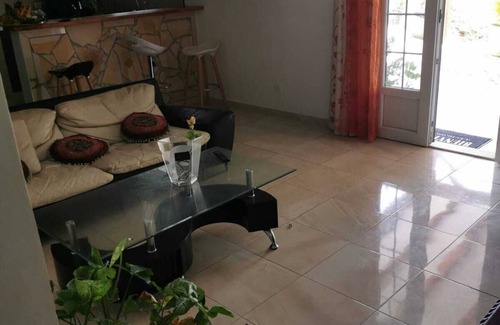 Saint-Esprit House | PETIT COLIBRI - Apartment/Downstairs Villa Air Conditioned - Calm and serenity