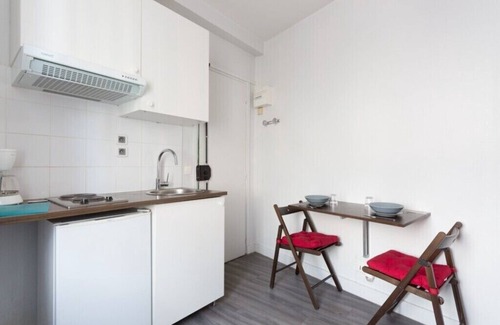 Gentilly Apartment | Petit Espace Bien Agencé Pour Court Séjour , Proche Maison des Examens