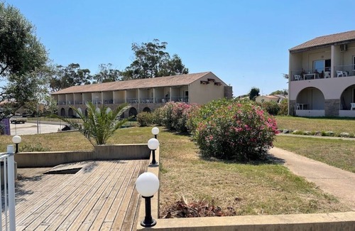 Bravone Apartment | Petit F2 en RDC a 100m de la mer