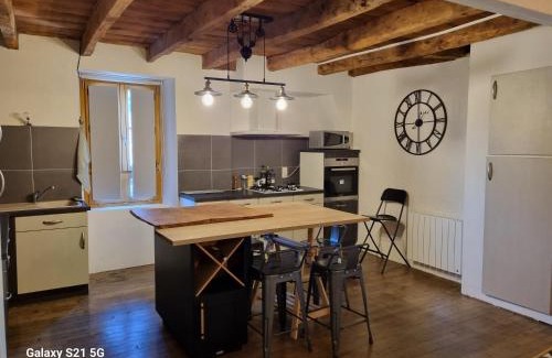 Laroquebrou Apartment | Petit nid