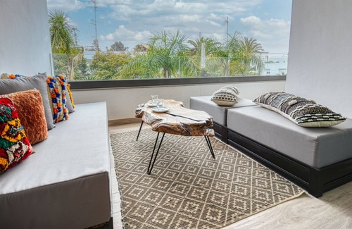 Swiss City Apartment | Petit Palace - splendid T3 - city center - 6PX