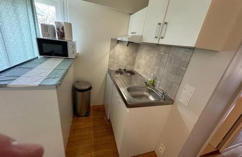 Coubron Apartment | Petit Pied-à-Terre