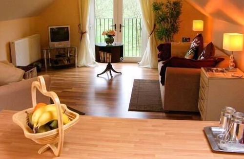 Melplash Apartment | PETITE BELLA, with a garden in Melplash