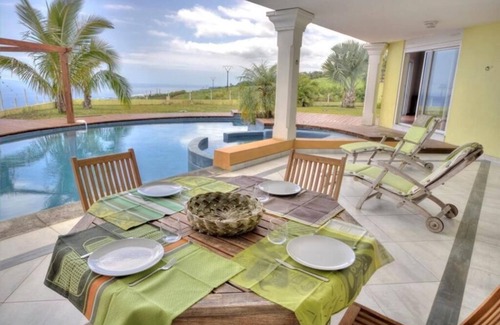 Petite-Ile Villa | Petite Ile - Villa d'architecte 4* - 6 pers. - 3 bedrooms - Swimming pool