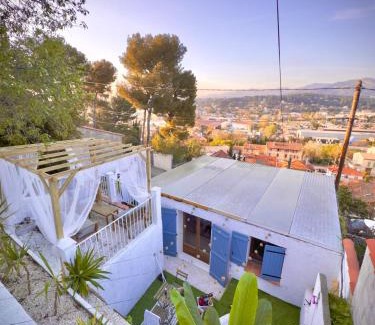 La Penne-sur-Huveaune Apartment | Petite maison avec terrasse