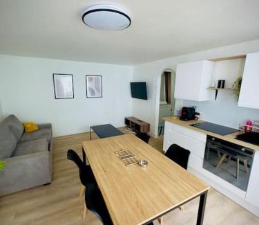 La Penne-sur-Huveaune Apartment | Petite maison avec terrasse