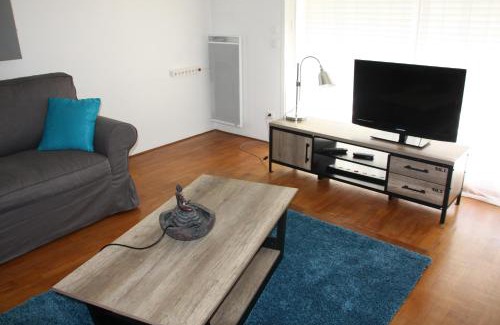 Vauban House | PETITE MAISON D'HÔTE et SON PATIO au PIED DE NOTRE-DAME