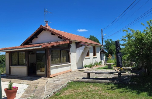 Flayat House | Petite Maison de Campagne Avec Piscine Couverte et Chauffée