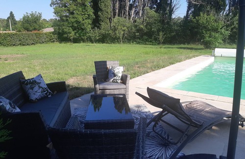 Eygalieres House | Petite Maison DE Charme AU Milieu DES Champs A 2 MIN DU Village