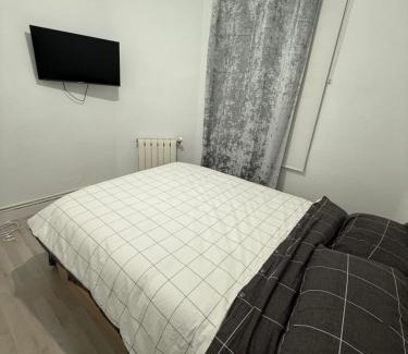 Carabanchel Hotel | Petithouse Madrid Camino Viejo