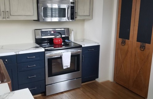 Petoskey Condo | Petoskey Beachfront. Close to skiing and marina.