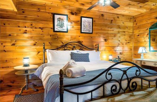 Sevierville House | Pets OK! Hot Tub, Wi-Fi, Game Room